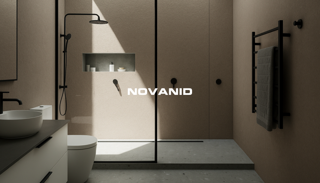 Baño moderno con ducha, lavabo y diseño minimalista, con placas pvc novanid grey stone en las paredes